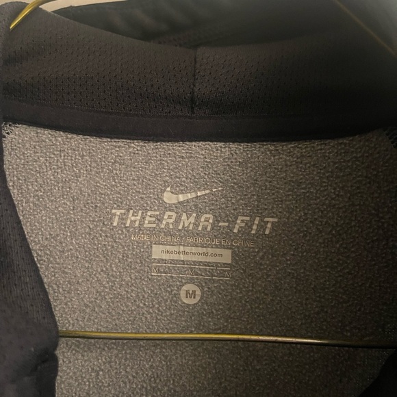 Nike - Picture 2 of 2